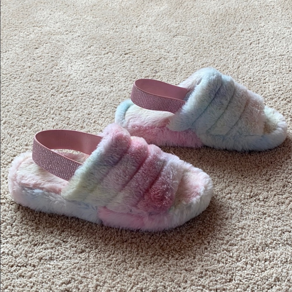 Fluffy, slide on shoes.